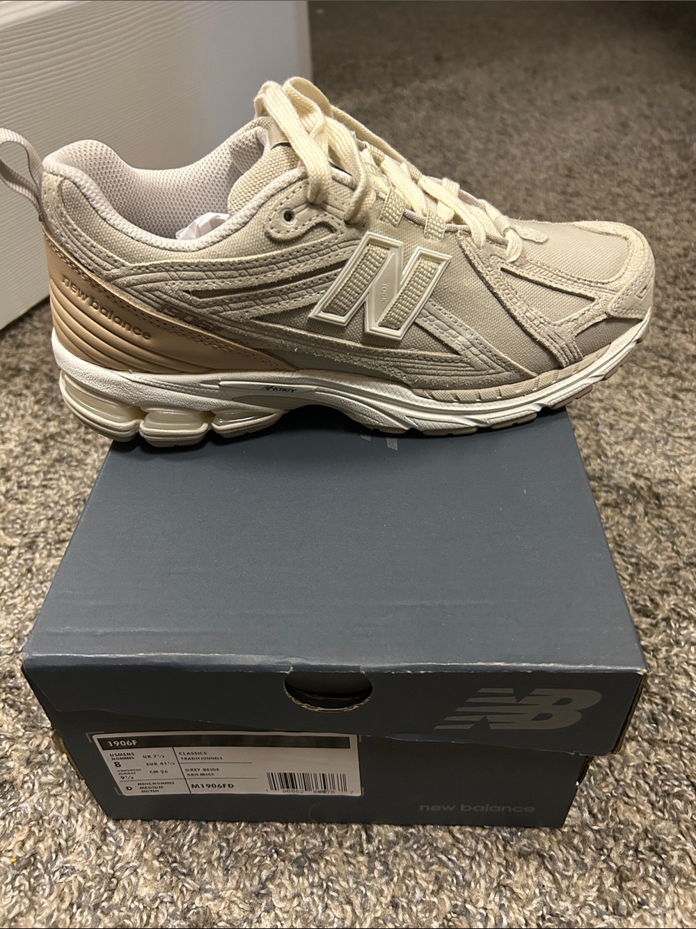 New Balance 1906R Cream and Tan Runner never worn